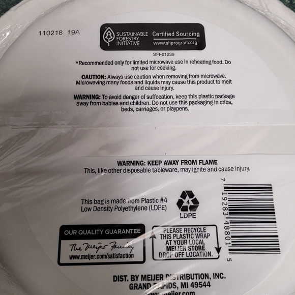 Meijer Ultra Paper Plates - Red, Green, and Gray Dots - Picture 5 of 5